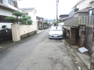 【前面道路含む現地写真】
