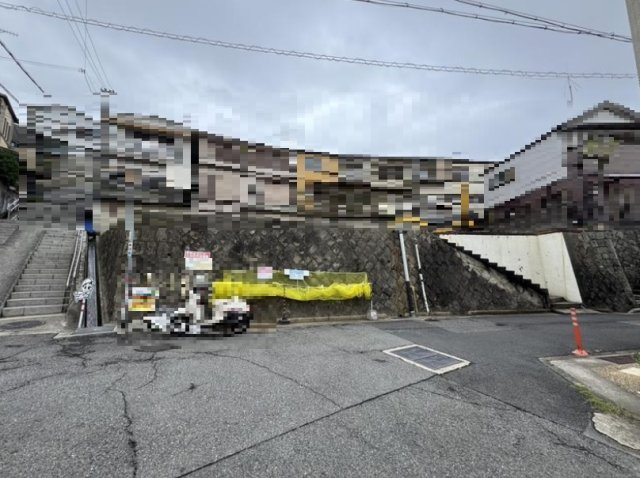 山手４丁目　土地の前面道路含む現地写真