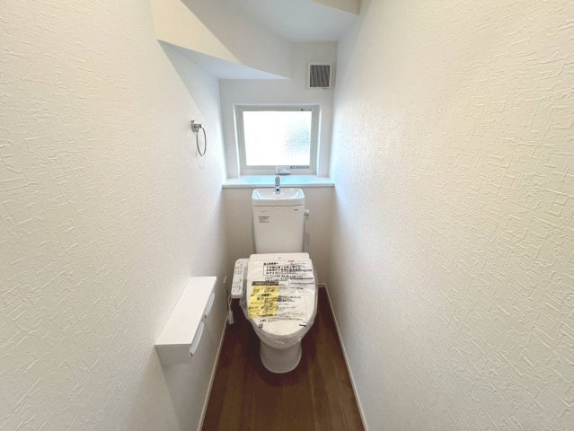 ファーストタウン　一宮市第8今伊勢町馬寄　全5区画分譲のトイレ|汚れにくくお手入れし易い便器を採用しています。