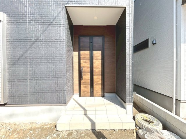 ファーストタウン　一宮市今伊勢町馬寄第8　全5区画分譲の玄関|玄関ドアの鍵はディンプルキーと内側はサムターンキーになっており防犯性の高い仕様になっています。