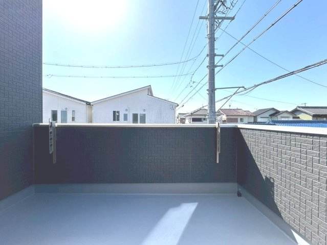ファーストタウン　一宮市今伊勢町馬寄第8　全5区画分譲のバルコニー|バルコニーは南向きで洗濯物もよく乾きます！