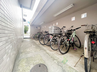 【駐輪場】 | ロイヤルヴィーゼ学芸大学