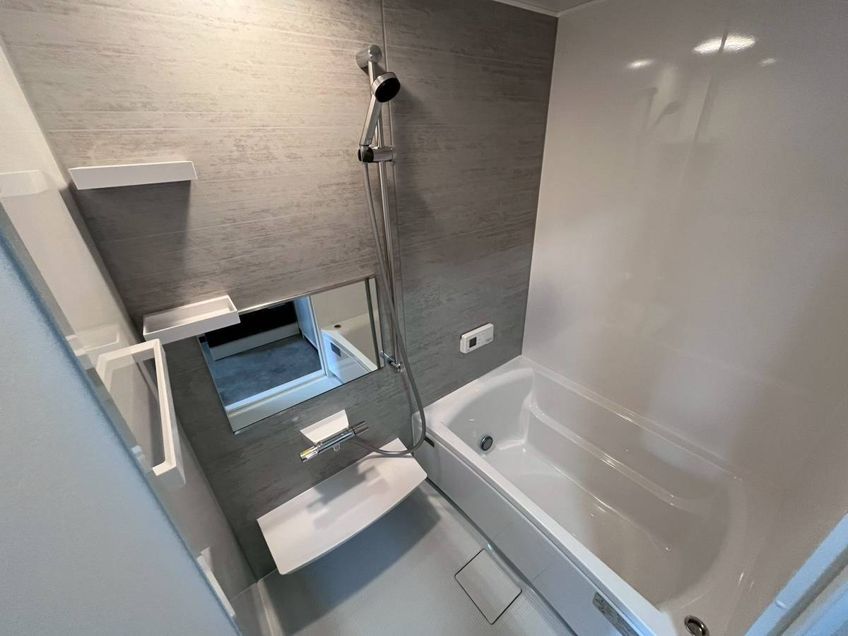 ミーテルーチェ今之浦の浴室