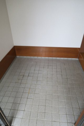 北城町1丁目　貸家2号の玄関