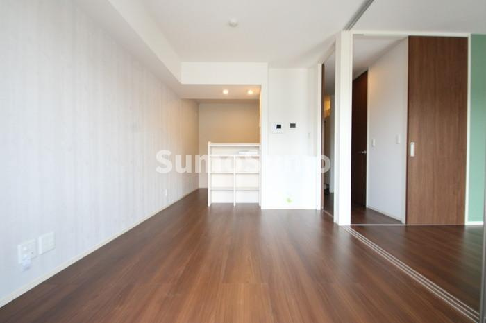 D-roomグランクリュ姪浜の居間・リビング