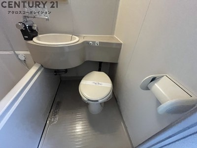 お風呂トイレ同室です