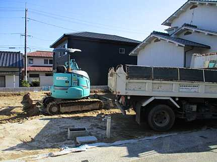 広島市佐伯区屋代1丁目の前面道路含む現地写真