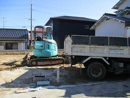 広島市佐伯区屋代1丁目の前面道路含む現地写真