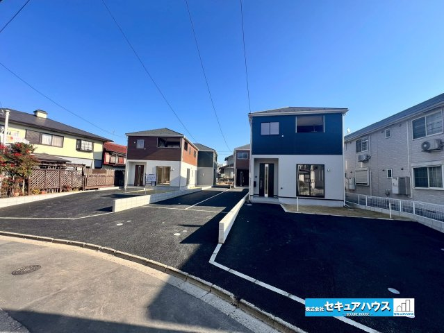 【今からご案内可能】東海市名和町堂ノ前　全4棟の前面道路含む現地写真|事前予約にて現地ご見学いただけます！お気軽にお問い合わせください♪
■株式会社　セキュアハウス■
住宅ローンに強く、知識、経験豊富なスタッフ在籍
お客様に寄り添い、ご成約後もサポート致します。
