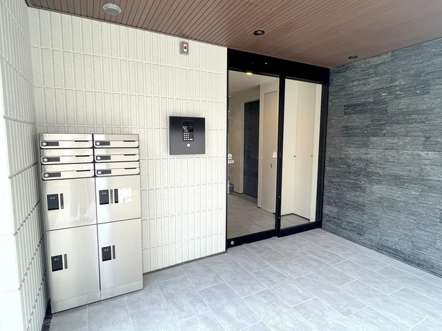 Ｔ　ｒｅｓｉｄｅｎｃｅのエントランス|★オートソック★宅配ボックス★
