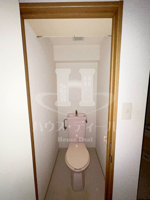 【トイレ】 | ニュークリスタル葵 | 落ち着いた色調のトイレです