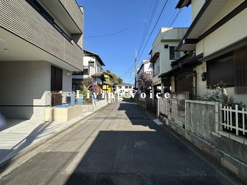 【居間・リビング】 | 【仲介手数料０円】相模原市南区古淵1丁目1期　新築一戸建て　1号棟　全2棟 | 相模原市南区古淵1丁目1期　新築一戸建て　全2棟