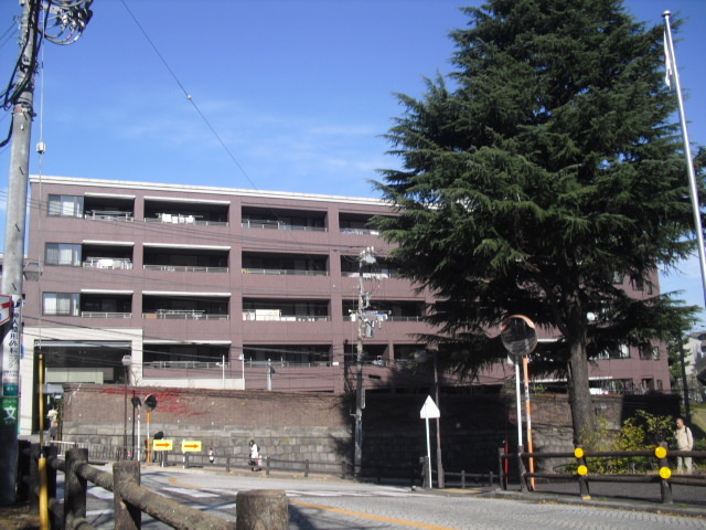 アトラス野毛山の外観