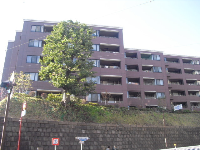 アトラス野毛山の外観