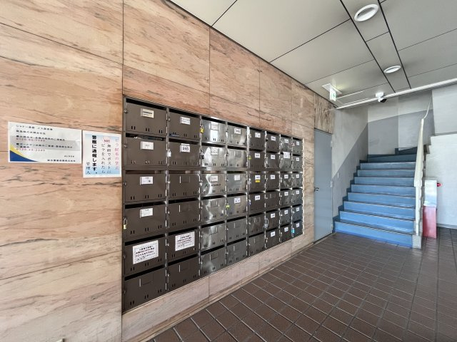 シャトー長居のエントランス