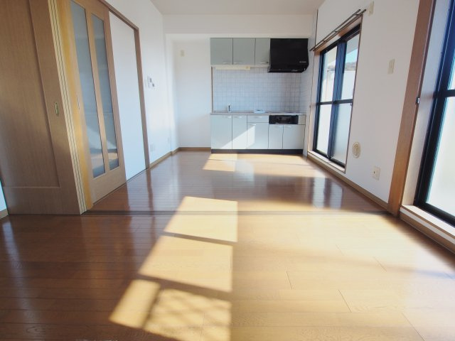 グレース府中の居間・リビング