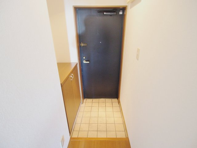 グレース府中の玄関