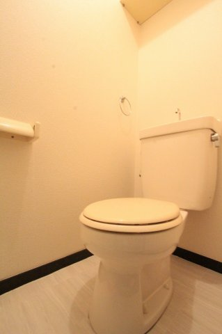 ピアー横手のトイレ|同物件の参考写真です。