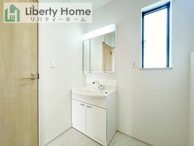 ひたちなか市牛久保2丁目　新築戸建　B号棟の独立洗面台