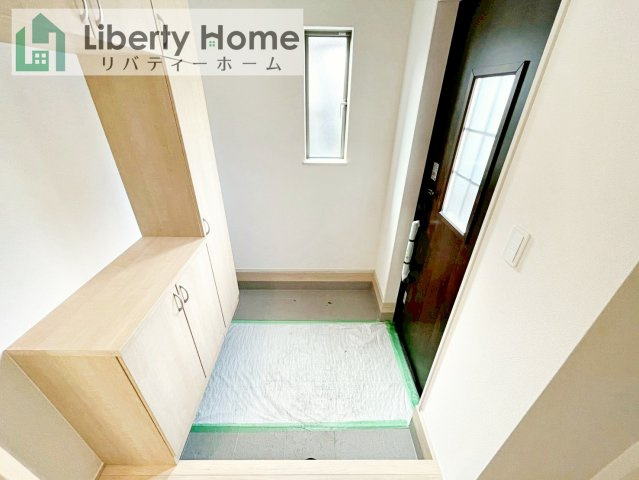 ひたちなか市牛久保2丁目　新築戸建　B号棟の玄関