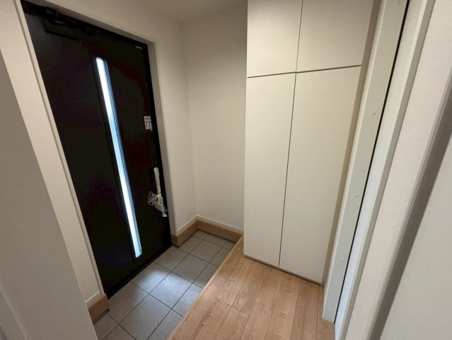 新築戸建　柏市西原３丁目　１号棟の玄関