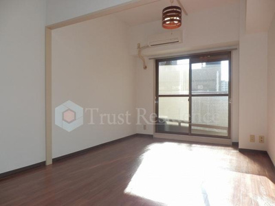 【内装】 | エテルナ