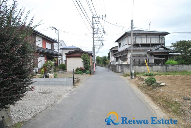 売地　茅ヶ崎市西久保の前面道路含む現地写真