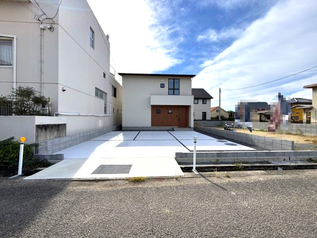 伊予郡松前町大字昌農内の新築一戸建の外観|おしゃれな外観です