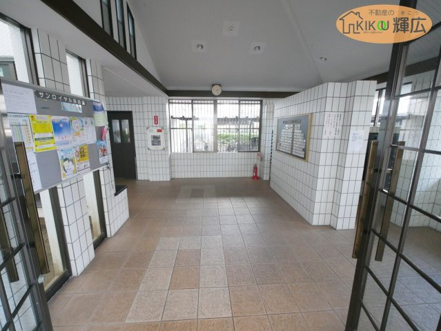 【エントランス】 | サンロイヤル加古川リバージュ2号館807