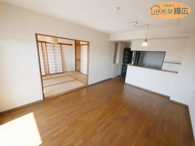 【居間・リビング】 | サンロイヤル加古川リバージュ2号館807