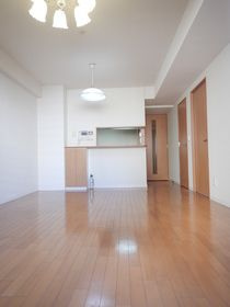 【内装】 | トーキョー・オーディアム | 明るい室内です