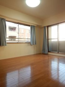 【居間・リビング】 | トーキョー・オーディアム | ゆったり過ごせる居間です