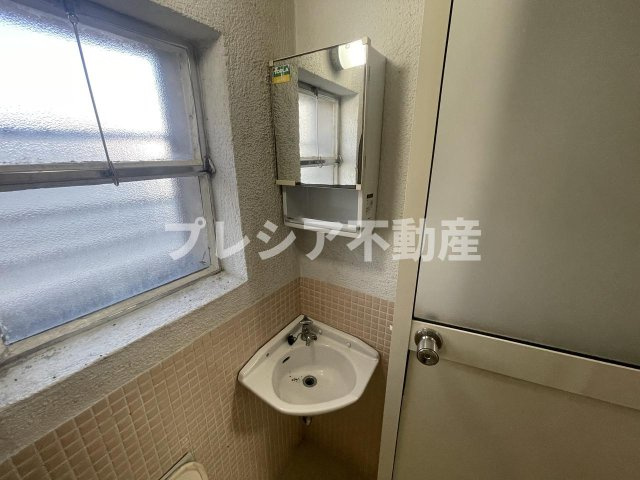 寿コーポの洗面所