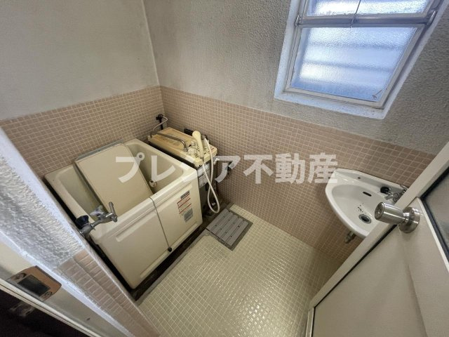 寿コーポの浴室