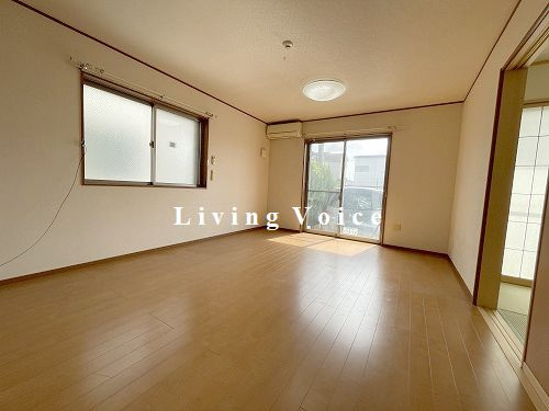 【居間・リビング】 | 【仲介手数料０円】厚木市山際　中古一戸建て | 厚木市山際　中古一戸建て