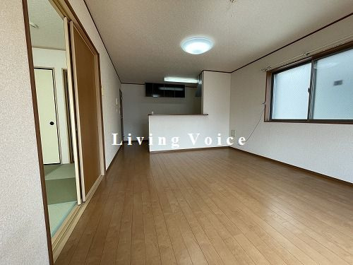 【居間・リビング】 | 厚木市山際　中古一戸建て | 厚木市山際　中古一戸建て