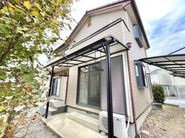 【中古戸建】邑楽郡邑楽町大字中野の外観|■外観｜土日のご見学はもちろん、平日・夜間のご案内も大歓迎です♪「今から見たい」や「仕事終わりに見たい」にもご対応できますのでお気軽にお問い合わせください♪