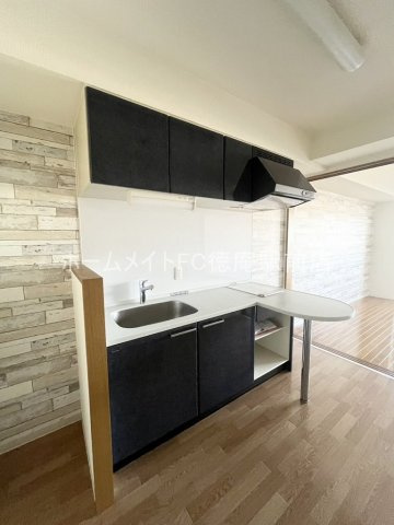 大阪市鶴見区茨田大宮１丁目の賃貸マンションのキッチン