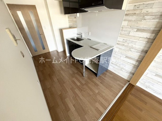 大阪市鶴見区茨田大宮１丁目の賃貸マンションの内装