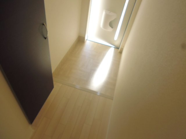 倉敷市中畝２丁目のアパートの玄関