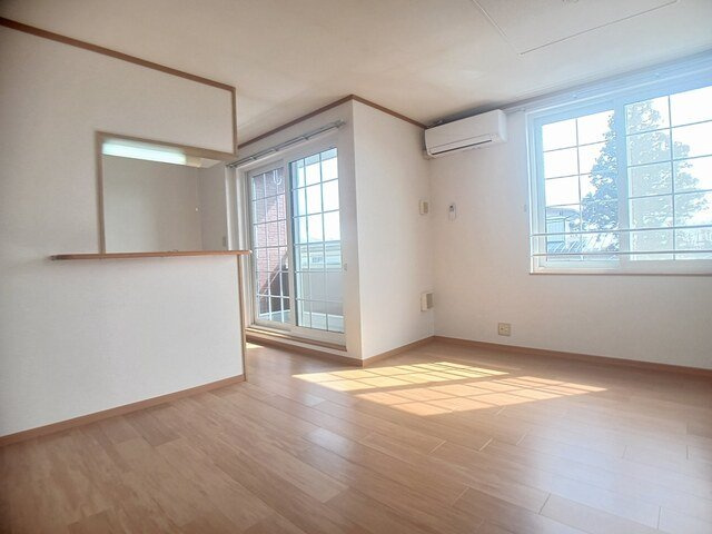 ＳＥＲＥＮＯ　ＯＹＡ　Ｂの居間・リビング