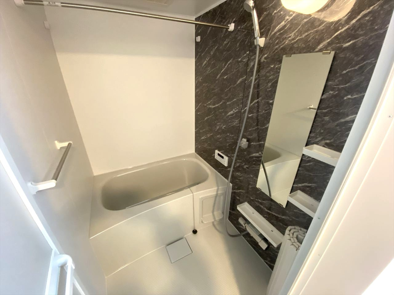 コーセー飯田の浴室