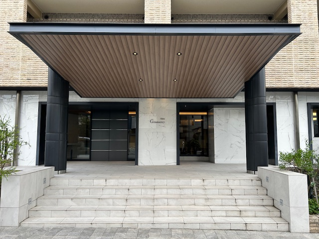 グラマシー恵比寿のエントランス