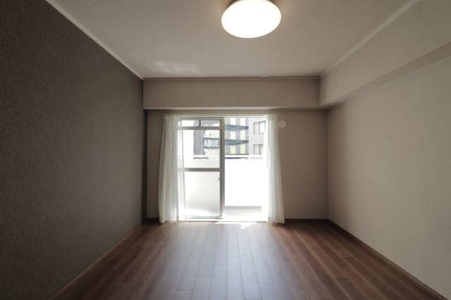 【寝室】の画像