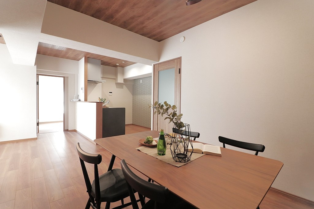 【居間・リビング】の画像