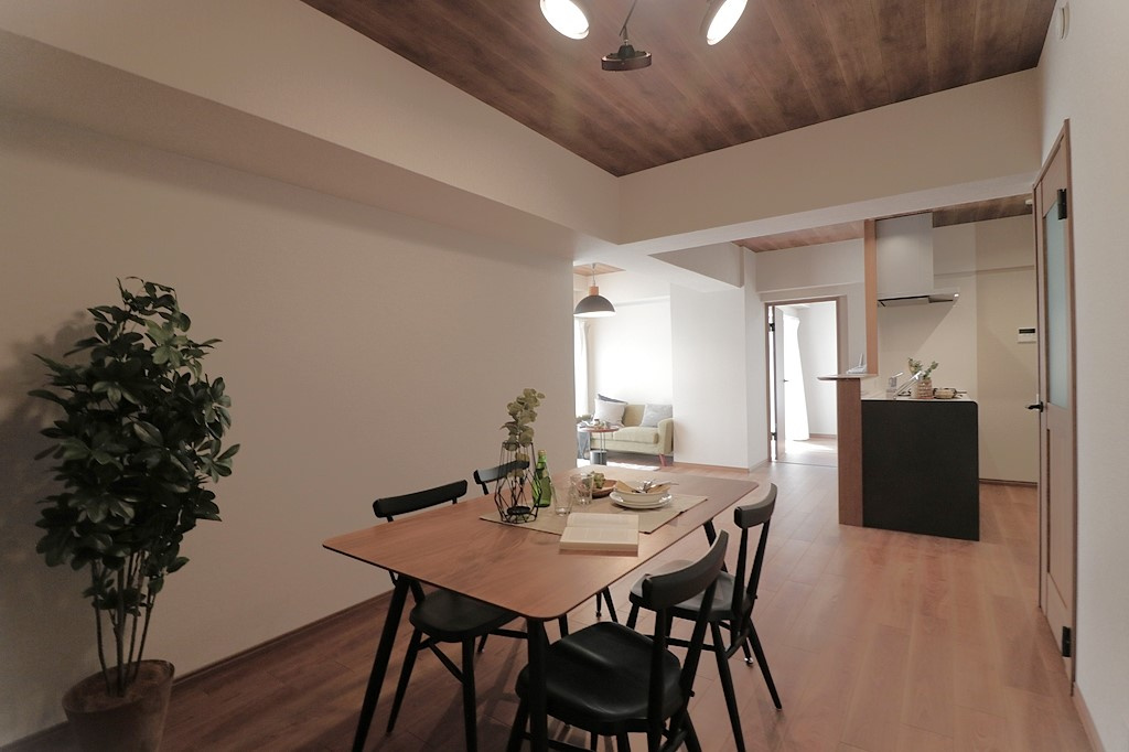 【居間・リビング】の画像