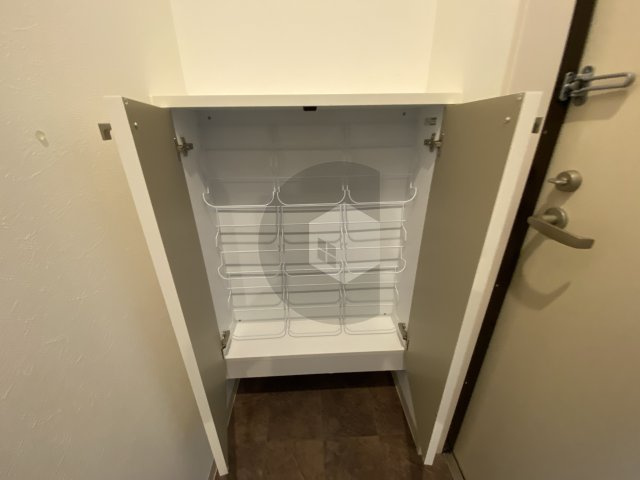 東大阪市花園本町２丁目のアパートの収納