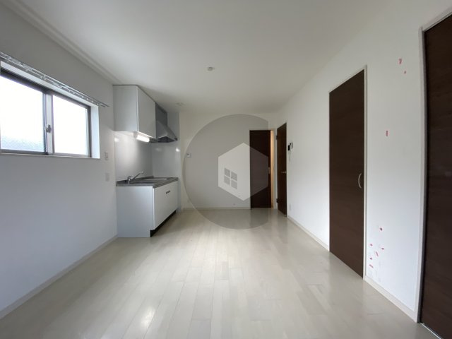 東大阪市花園本町２丁目のアパートの居間・リビング