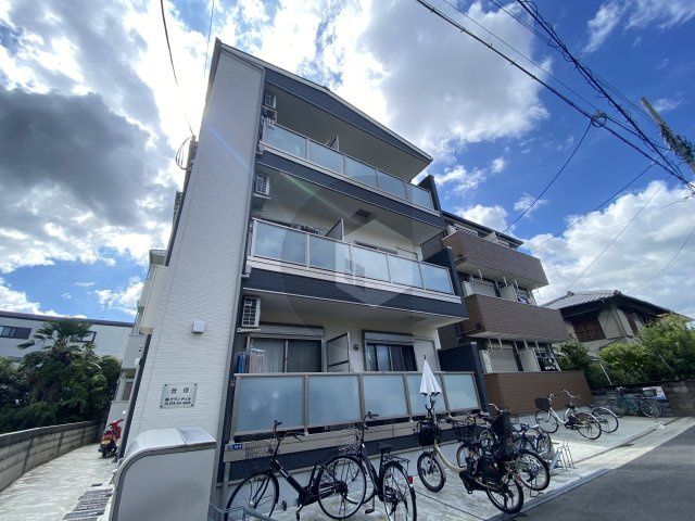 東大阪市花園本町２丁目のアパートの外観