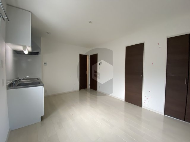 東大阪市花園本町２丁目のアパートの居間・リビング